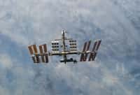 La Station spatiale internationale vue depuis une navette spatiale en mars 2011. © Nasa