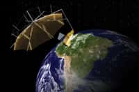 Biomass sera construit autour de la version M de la plateforme AstroBus qui a notamment été utilisée pour les missions Spot 6 et 7, KazEOSat-1, Ingenio et Sentinel-5 Precursor. L'antenne radar de 12 m est un défi technique. Pour le lancement, elle sera pliée dans la coiffe du lanceur et se déploiera en orbite mais avec précaution car le satellite (2 x 4,5 m) est nettement plus petit qu'elle. © Airbus DS