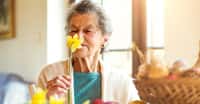  La perte d’odorat est un symptôme courant de la maladie d’Alzheimer. © Halfpoint, Shutterstock