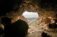 Une photo de l'une des grottes de Qumrân où les manuscrits ont été découverts. © Shai Halevi, Israel Antiquities Authority