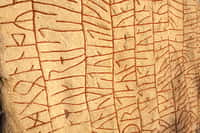 Des chercheurs ont trouvé la plus ancienne pierre runique au monde. © Rolf_52, Adobe Stock