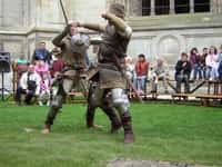 Démonstration de combat lors de la fête de Jeanne d'Arc à Orléans. La ville fut libérée par la jeune femme le 8 mai 1429. © Wikimedia Commons, cc by sa 3.0
