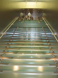 Un escalier en verre saura se fondre dans le décor. © Avilasal, Flickr, CC BY 2.0