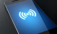 Les smartphones émettent plus ou moins d’ondes selon les modèles. © Cliparéa.com, Adobe Stock