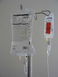L'injection d'anesthésiant se fait souvent par voie intraveineuse. © Harmid, Wikimedia, domaine public