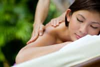 Le massage, une solution au stress quotidien. © EastWest Imaging – Fotolia