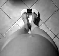 Pendant la grossesse, pesez-vous une fois par mois - Crédits Fotolia