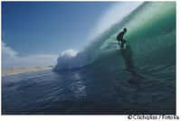 Le surf est un des sports pouvant provoquer l'apparition d'exostose. © Clichqliss/Fotolia