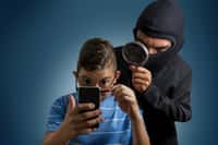 Des FAI seraient dans la combine pour propager cette application espionne. © Brilliant Eye, Fotolia