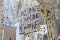 « Notre climat change, pourquoi pas nous ? » © ink drop, Adobe Stock