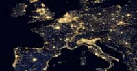 Alors que l’adoption de la technologie LED devait conduire à des éclairages de nuit plus raisonnés, la pollution lumineuse semble bien s’accroître un peu partout dans le monde. © nasa_gallery, Fotolia