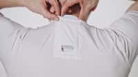 Disponible en tailles S, M et L, le T-Shirt et le boîtier sont vendus aux alentours de 100 euros. © Sony