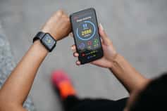 Apple Watch, Samsung Galaxy Watch : les offres montres connectées pour le Black Friday