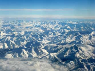 Si elles sont généralement recouvertes d’un manteau blanc durant l’hiver, les montagnes des Alpes ont connu une diminution importante des chutes de neige en 30 ans. © CC BY-SA 3.0, Warburg