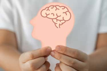 Les scientifiques diagnostiquent le plus jeune cas d'Alzheimer jamais enregistré. © Thitima Uthaiburom, iStock