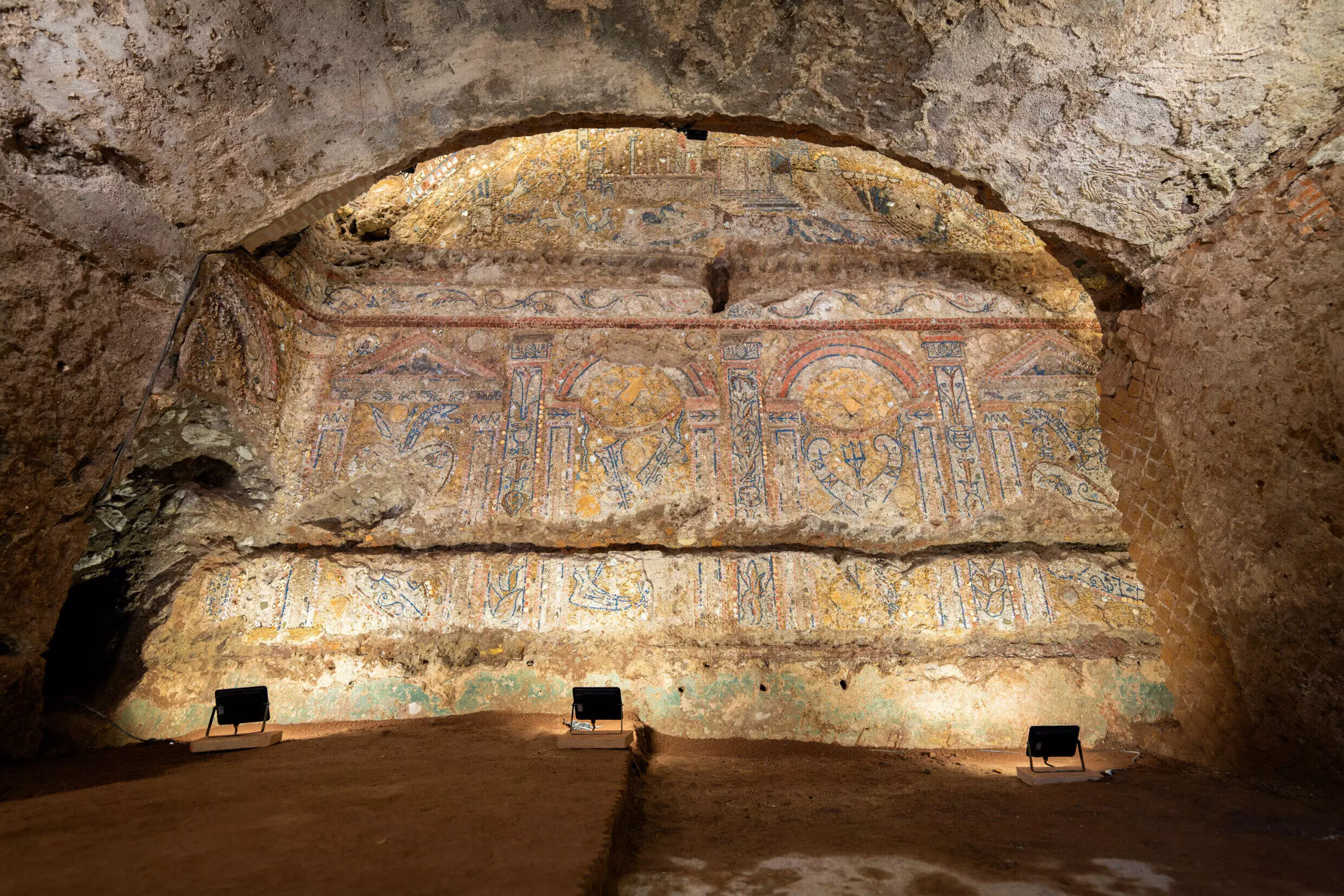 Dans la pièce principale de la domus, la Specus aestivus, une grande mosaïque orne l'un des murs. © Ministère de la Culture italien