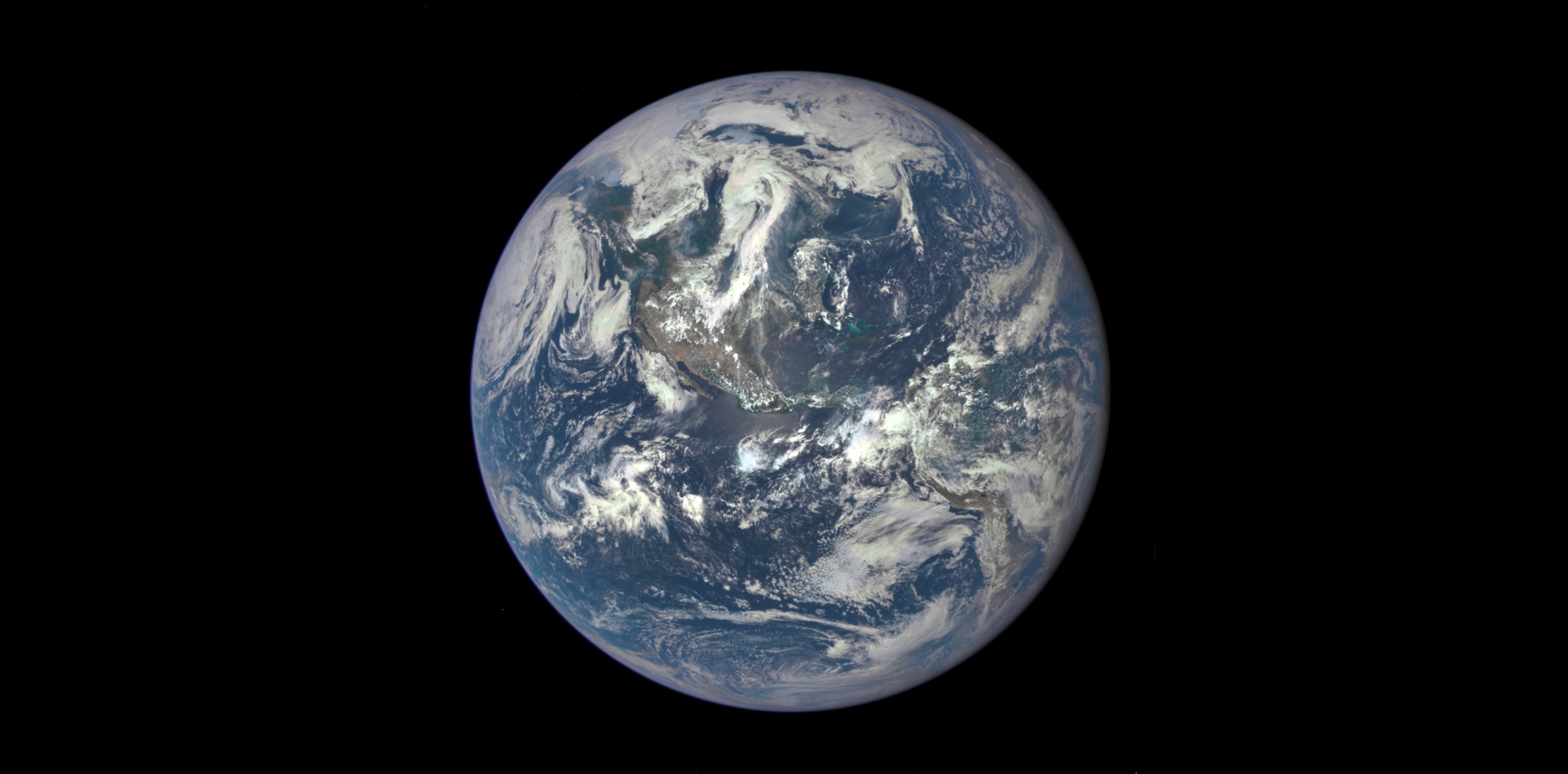 Première image de la Terre prise par le satellite DSCOVR, le 6 juillet 2015. © Nasa, GSFC, NOAA, USAir Force