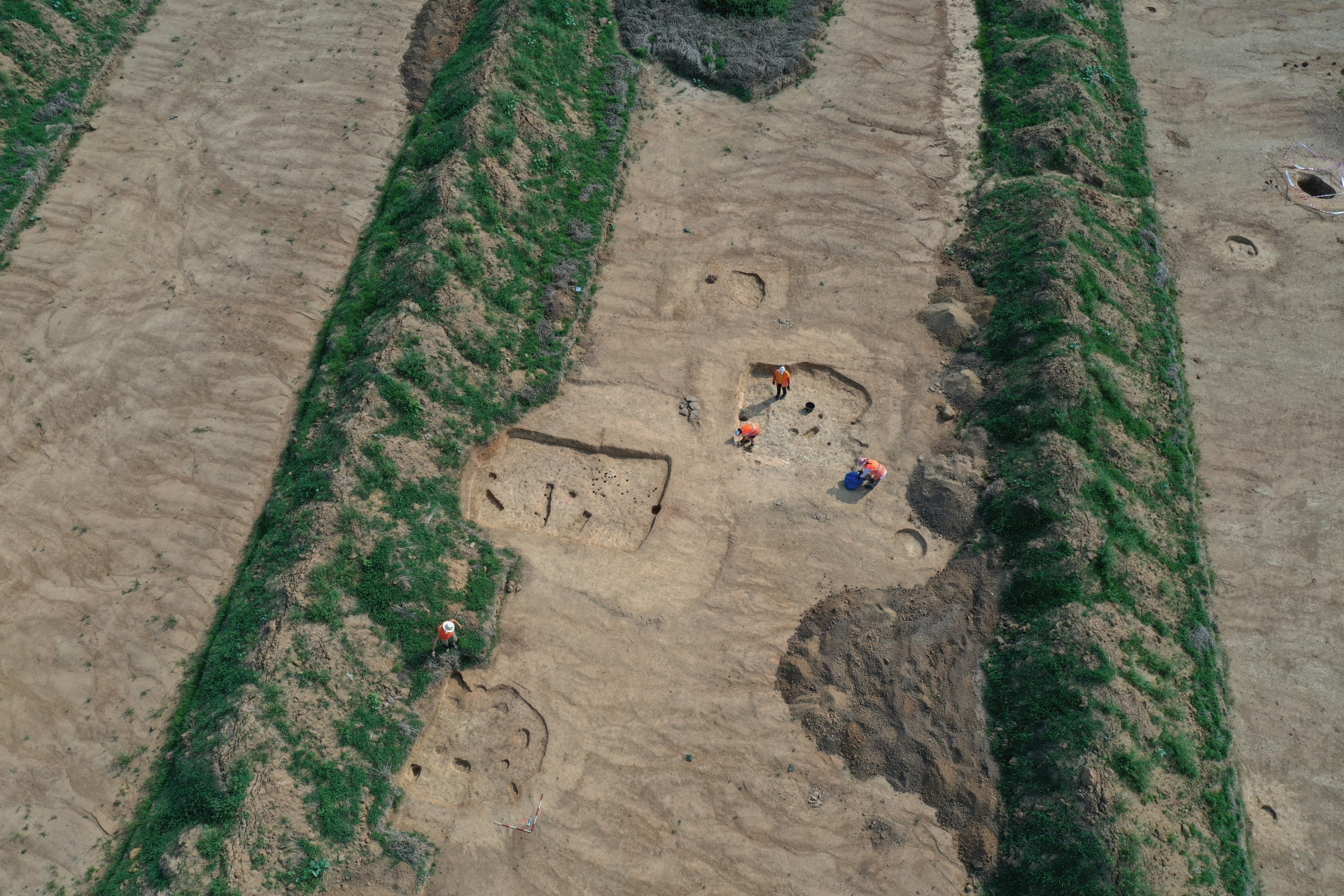 Les fouilles archéologiques se sont déroulées près de Nupaky, en Bohême, s'étendant sur plusieurs hectares et se distinguant en différents secteurs. © AV ČR