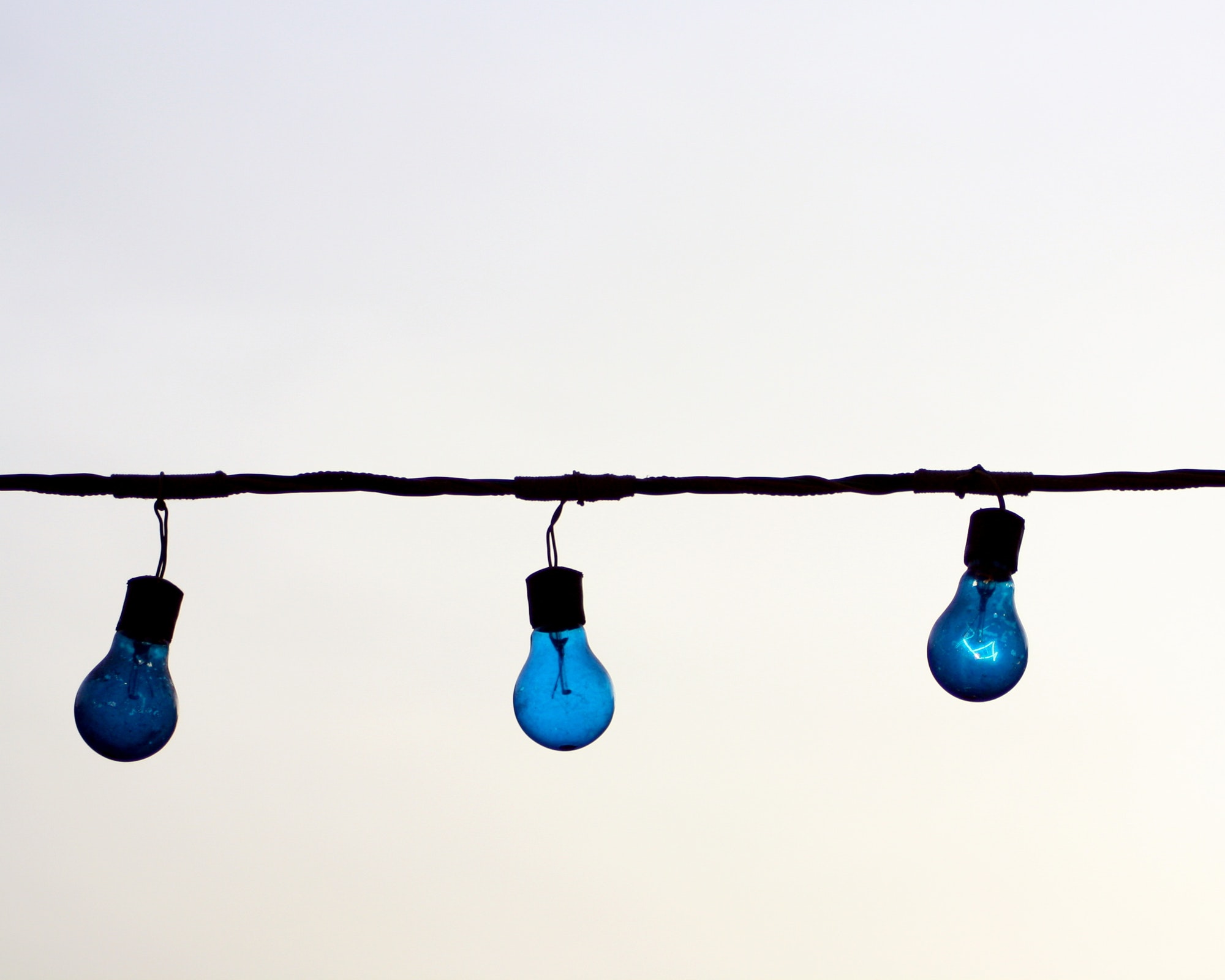 String Light With Blue Light Bulb. © David McEachan, Pexels 