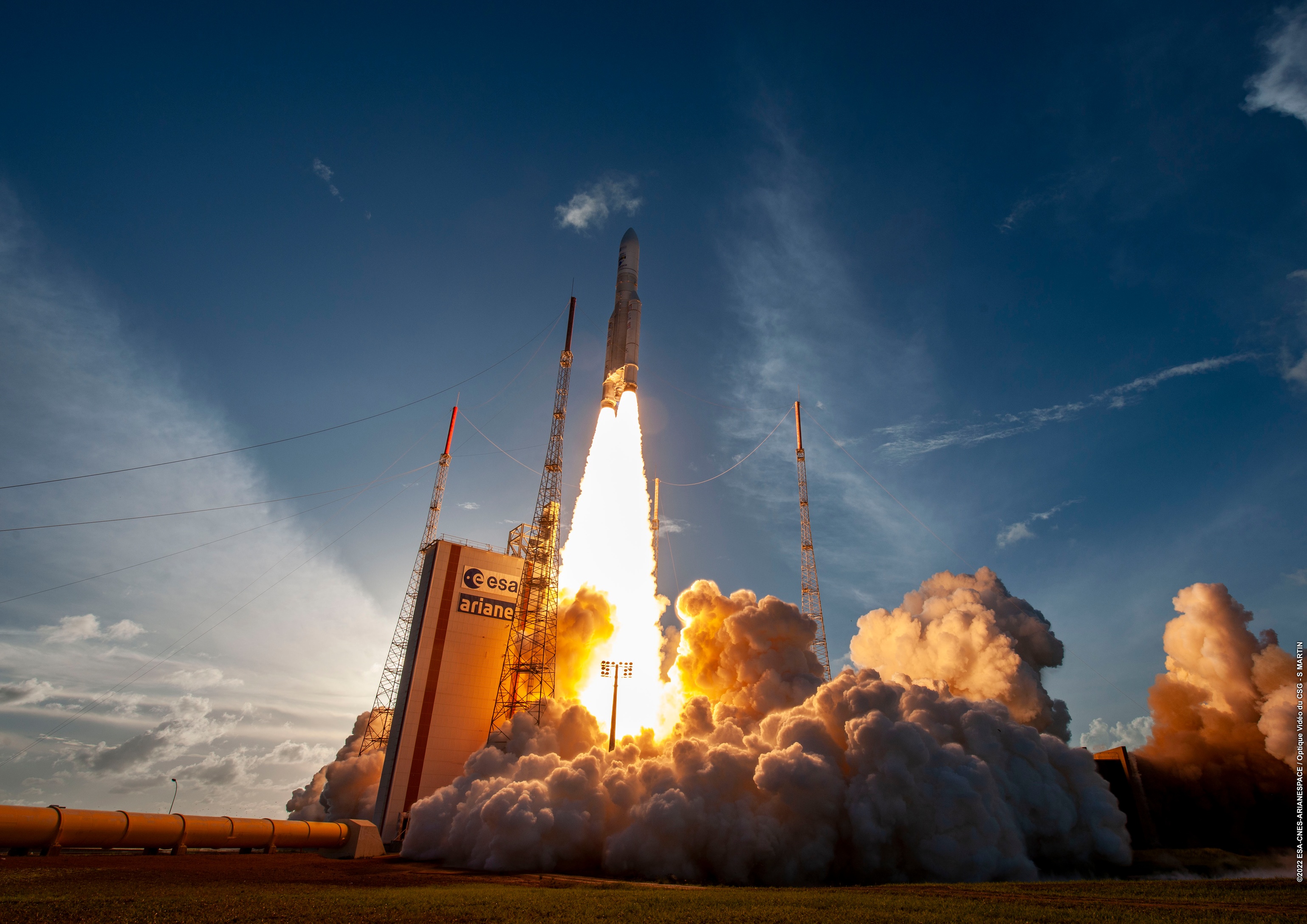 Elle va nous manquer ! Décollage d'une Ariane 5 le 13 décembre 2022, emportant entre autres le satellite météo européen de nouvelle génération MTG-I 1. © Cnes, ESA, Arianespace, Optique Vidéo CSG, P. Baudon, 2022