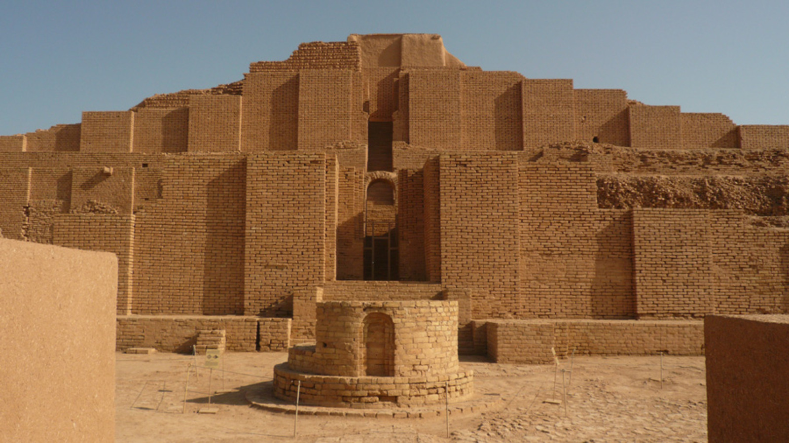 La ziggurat de Chogha Zanbil, en Iran, est l’un des monuments élamites les mieux préservés. © AMW