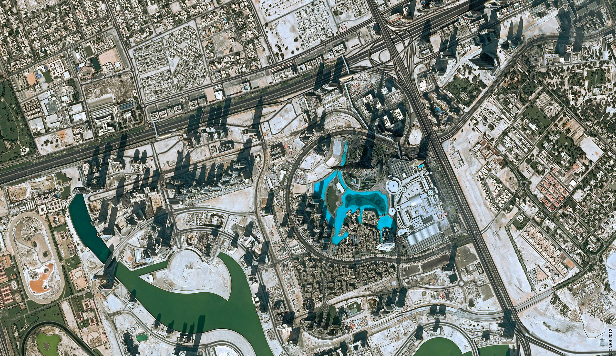 Le quartier du Burj Khalifa à Dubaï photographié par Pléiades. © Airbus Intelligence 