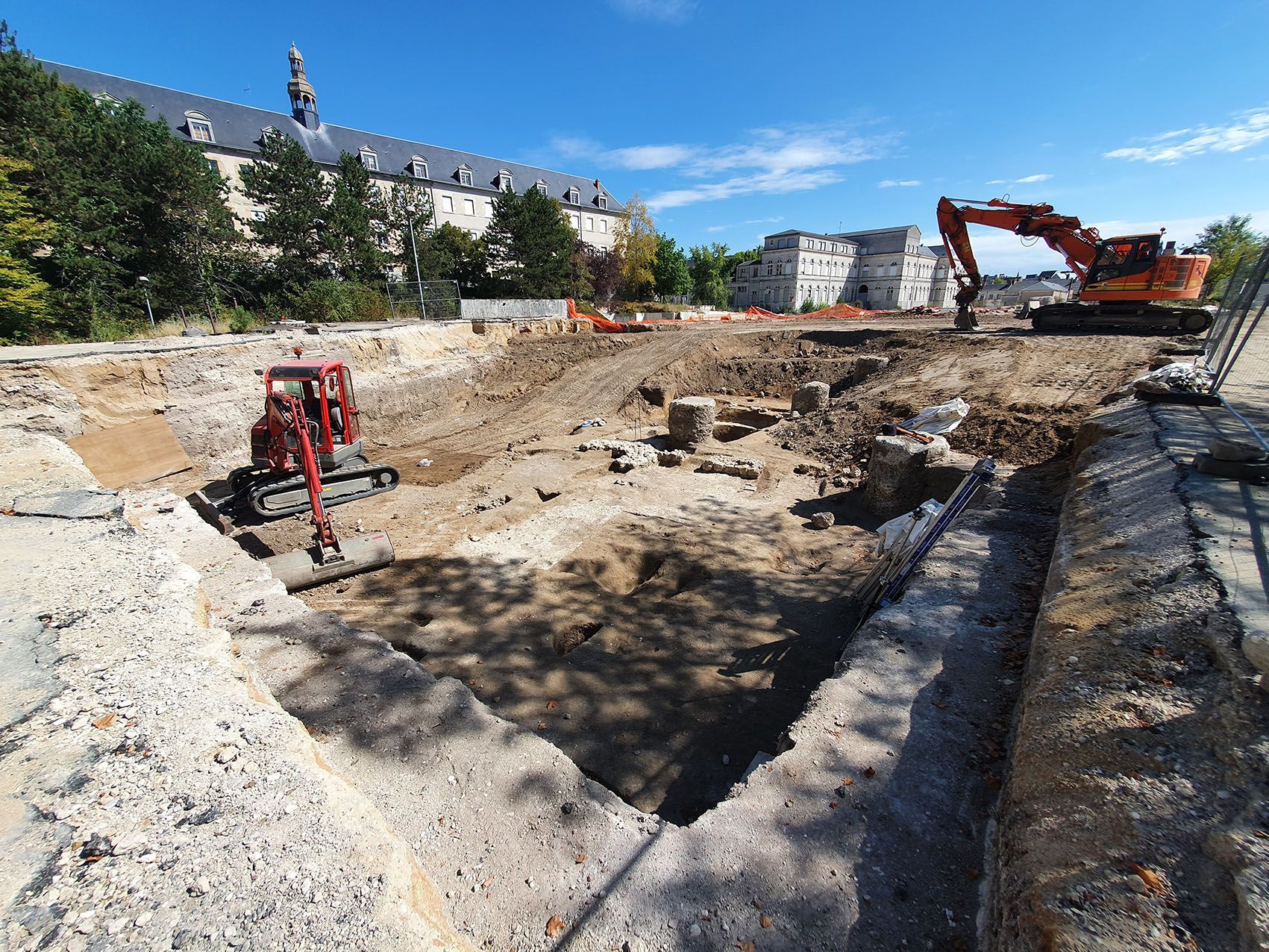 Le chantier archéologique de la Porte-Madeleine, à Orléans, a démarré il y a presque trois ans, ouvrant une porte sur le passé antique du secteur sous domination romaine. © Pôle d’archéologie d’Orléans 