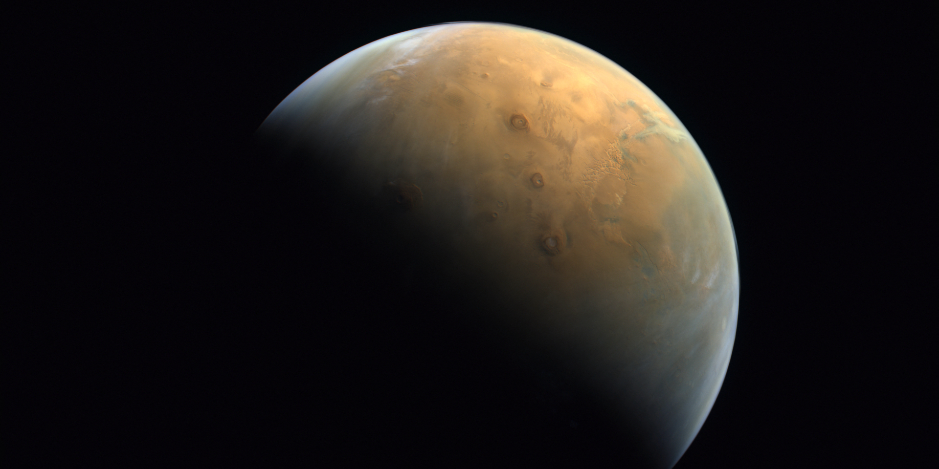 Première photo de Mars prise par la sonde Hope des Émirats arabes unis. © MRSBC