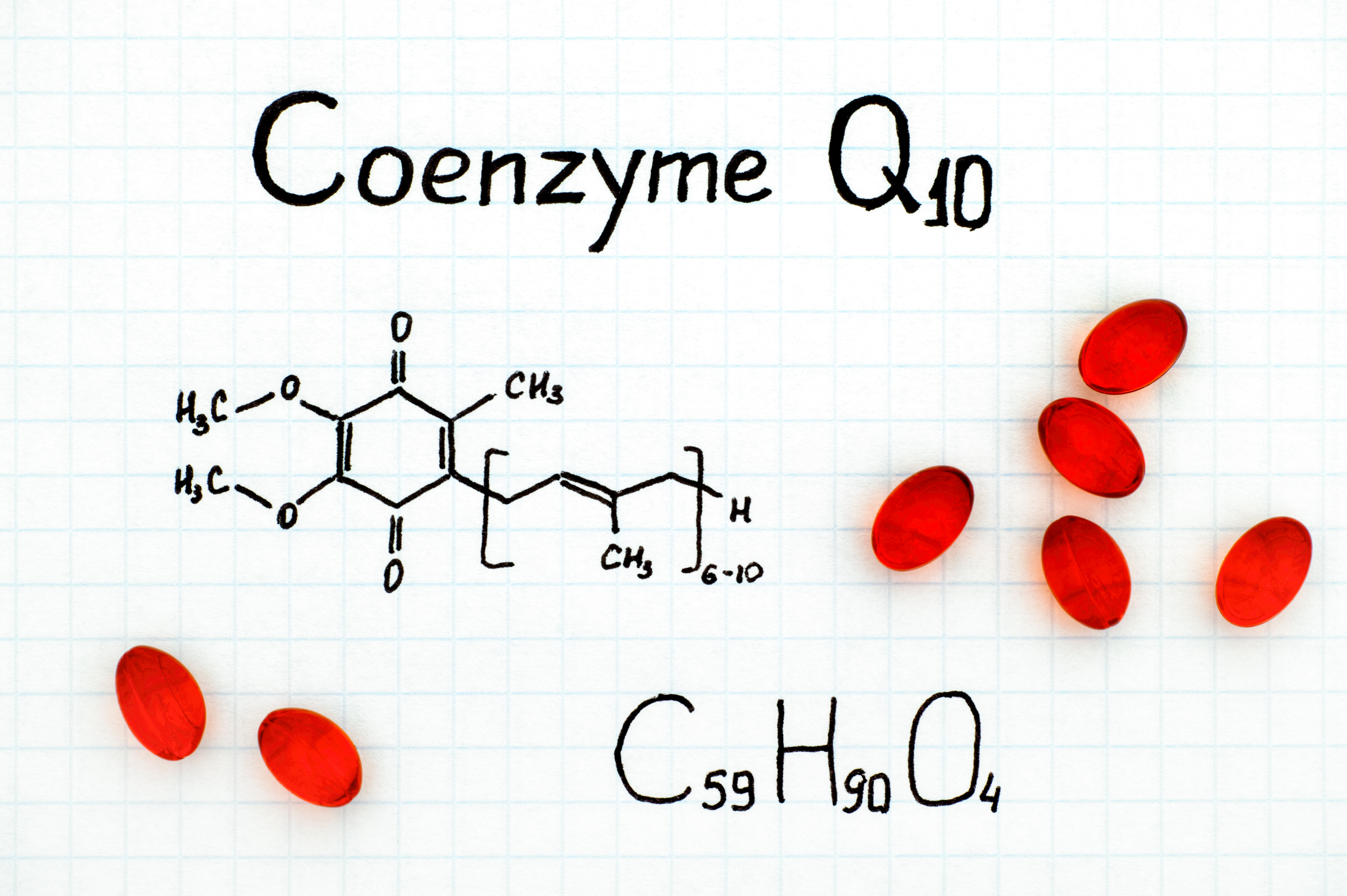 La coenzyme Q10 ou ubiquinol a été découverte quasi-simultanément en 1955 puis en 1957 par deux chercheurs britanniques. © rosinka79, adobestock
