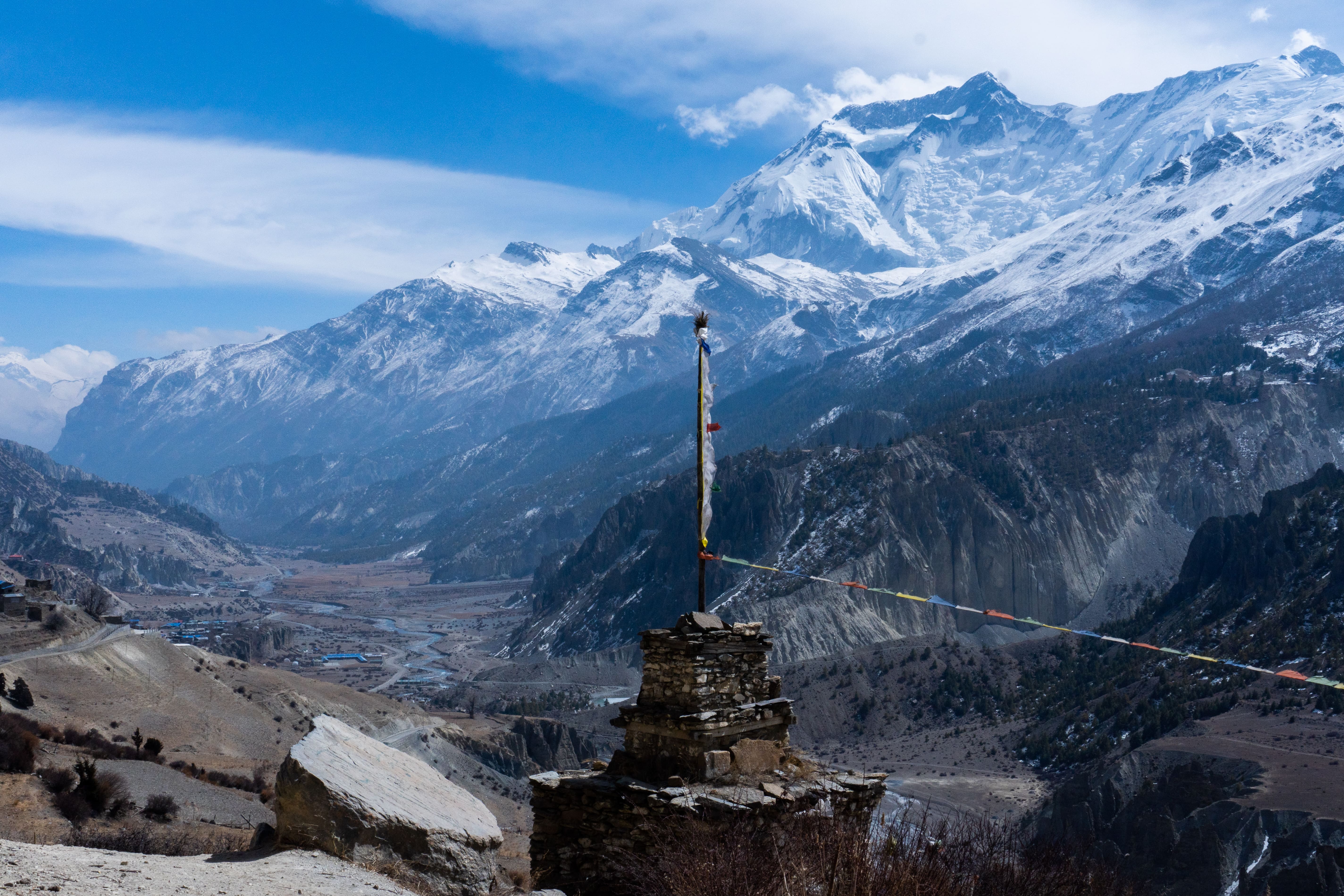 Dans la vallée de Manang, au pied des Annapurna, les habitants s’inquiétaient des faibles chutes de neige en février 2024. © Dorian de Schaepmeester