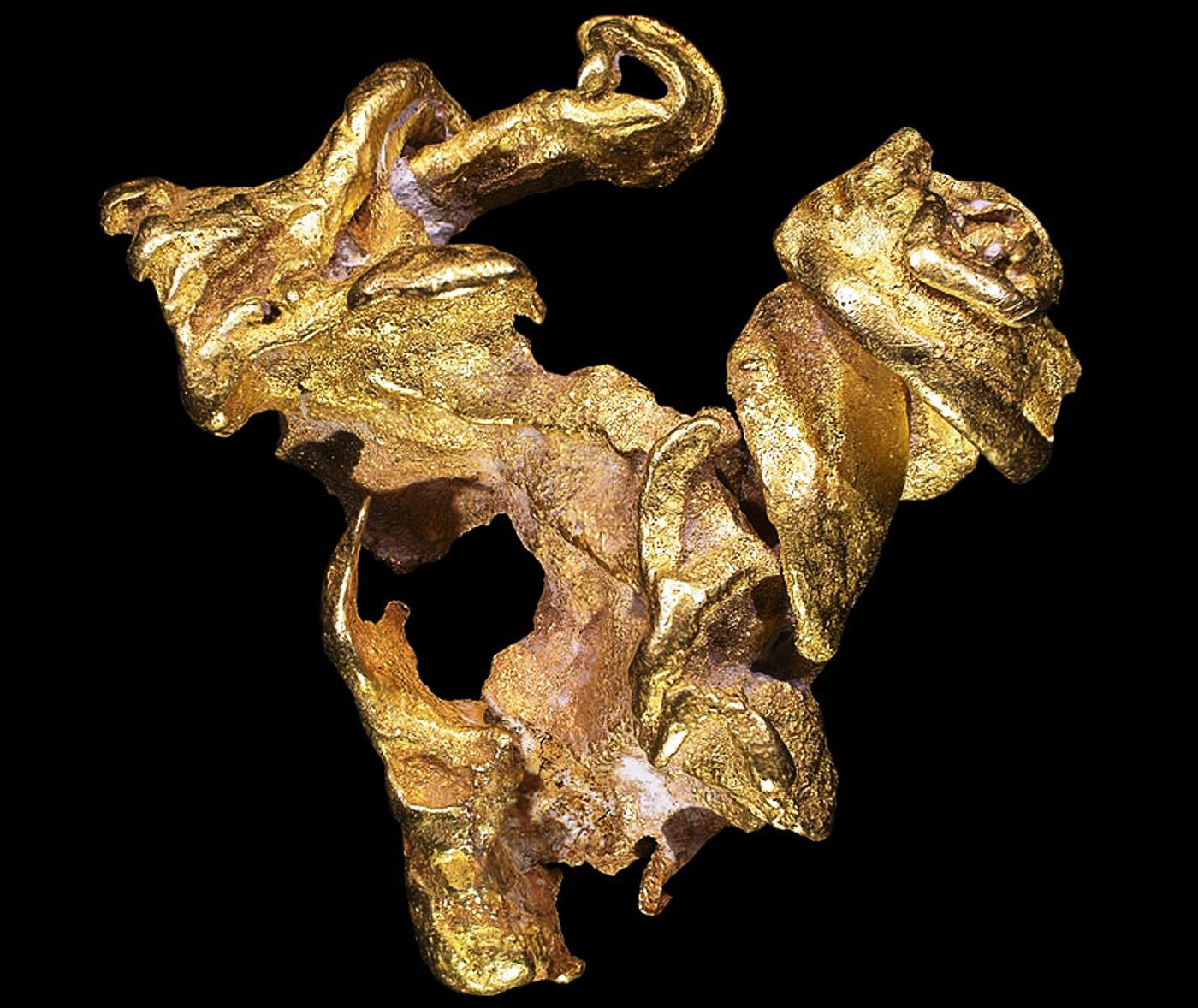 L'or (de symbole Au) est un métal précieux qui se présente sous forme de pépites. On estime que la quantité totale d'or extraite par l'humanité est de 166.000 tonnes. © CC by sa 4.0, Archaeodontosaurus, Wikipédia