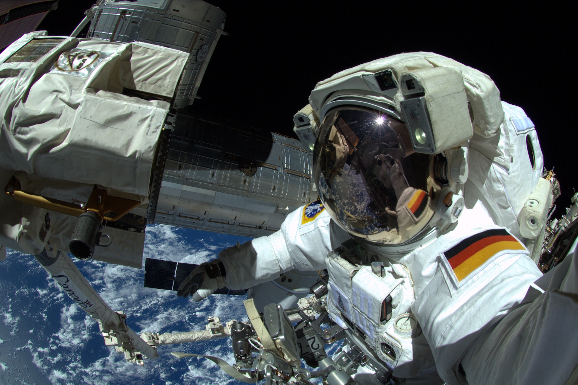L’astronaute allemand Alexander Gerst lors d’une sortie dans l'espace en 2014. © Esa