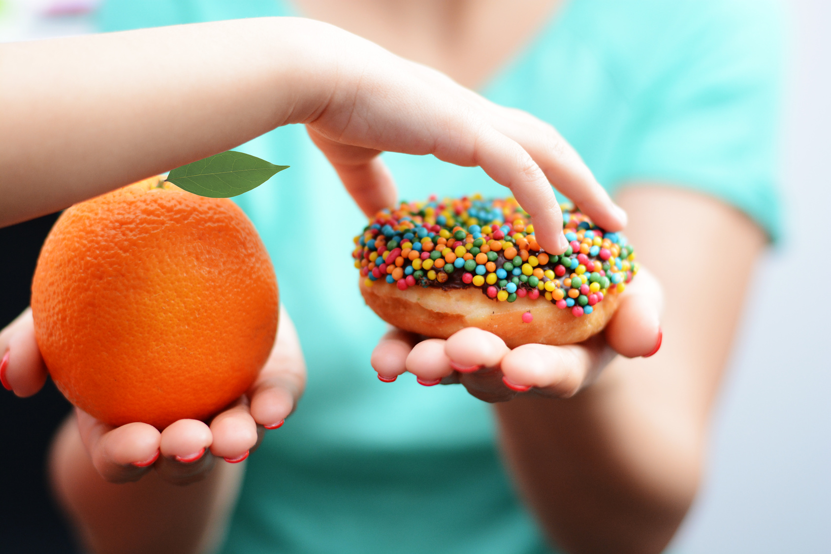 Le choix alimentaire d'un enfant obèse souffrant d'addiction alimentaire. © adrianilie825, Fotolia