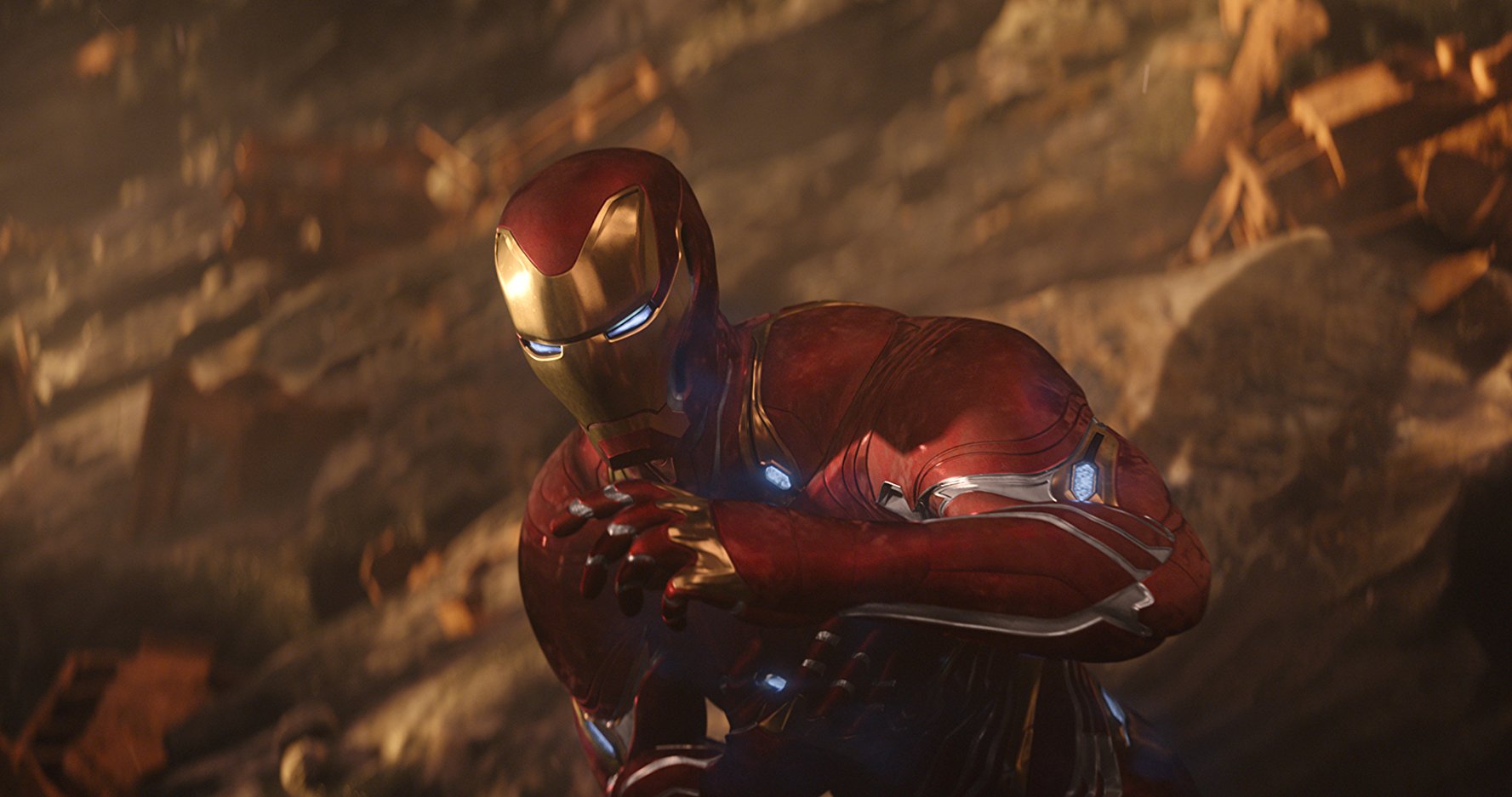 Dans Avengers : Infinity War, on retrouve Iron Man avec une toute nouvelle armure qui exploite une nanotechnologie futuriste : elle est constituée de nanorobots. © 2018, Marvel Studios