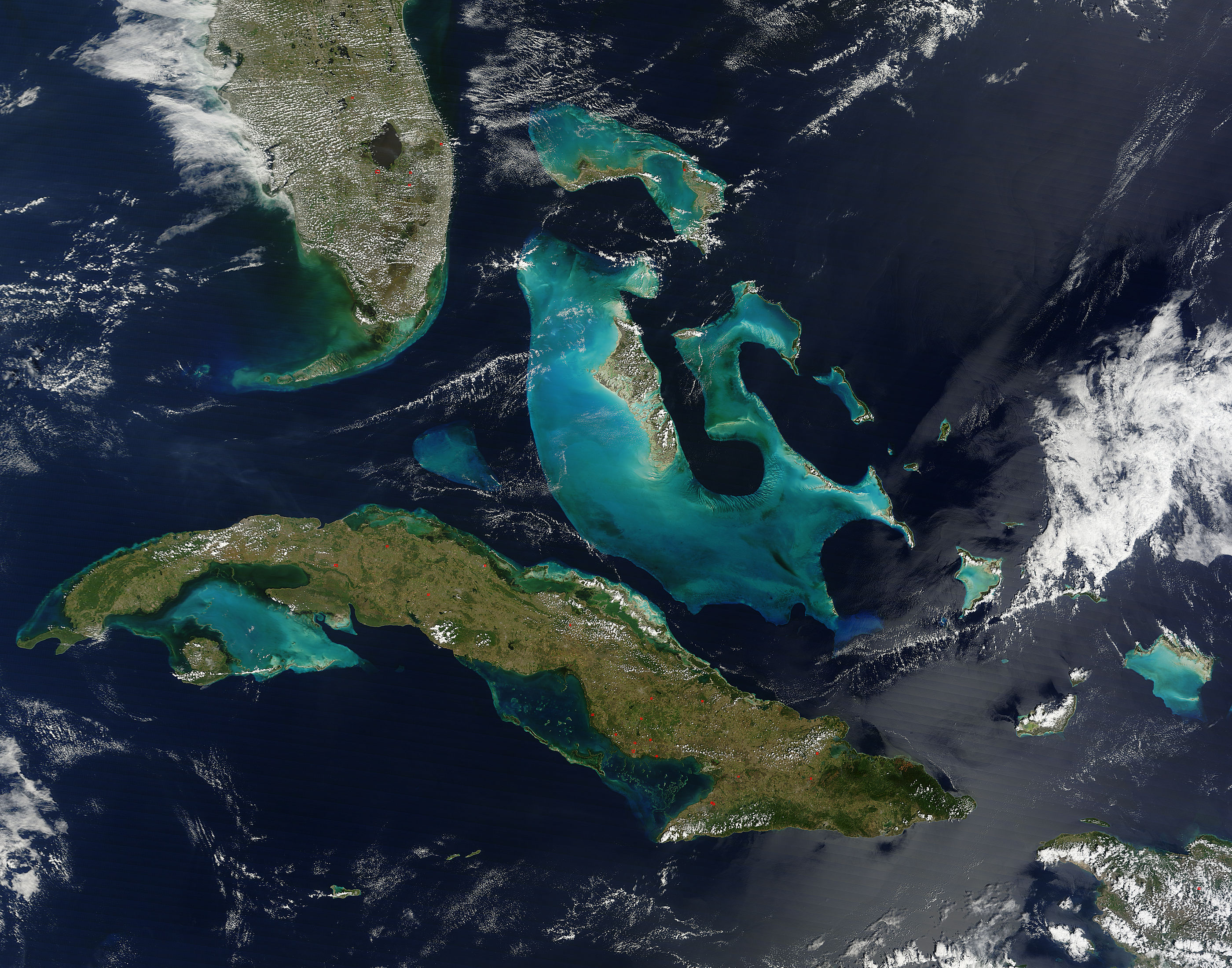 Cette image des Bahamas a été obtenue grâce à l'instrument Modis à bord du satellite Terra permettant d'étudier l'évolution de la couverture végétale de la Terre. © Nasa
