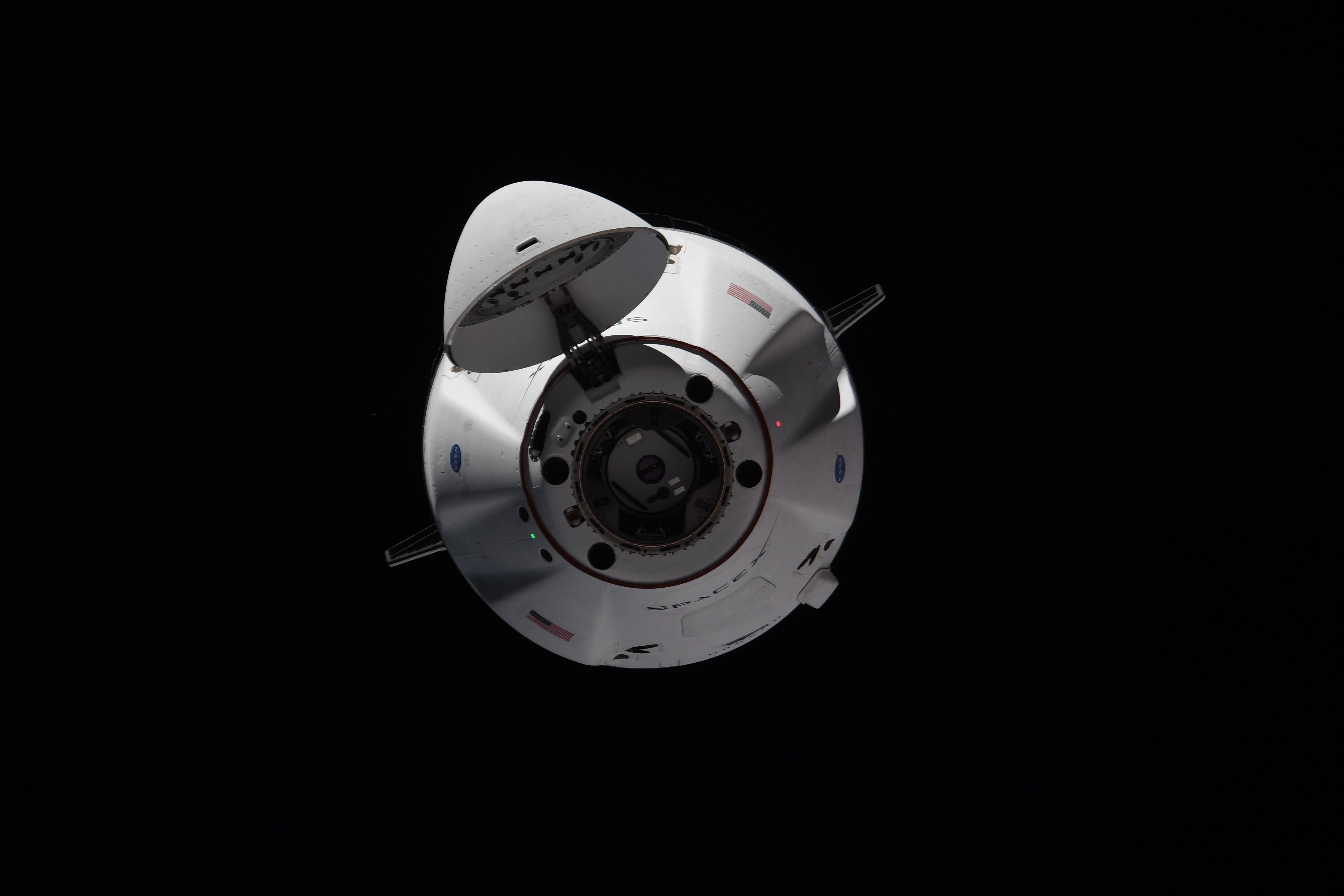 Arrivée du cargo Dragon CRS-22 à la Station spatiale internationale. © ESA, Nasa, T. Pesquet