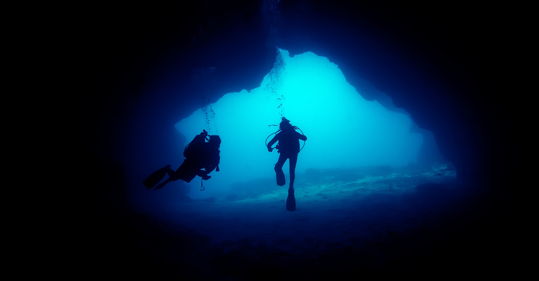 Hranice Abyss détient désormais le titre de grotte submergée la plus profonde du monde. © melissaf84, Shutterstock