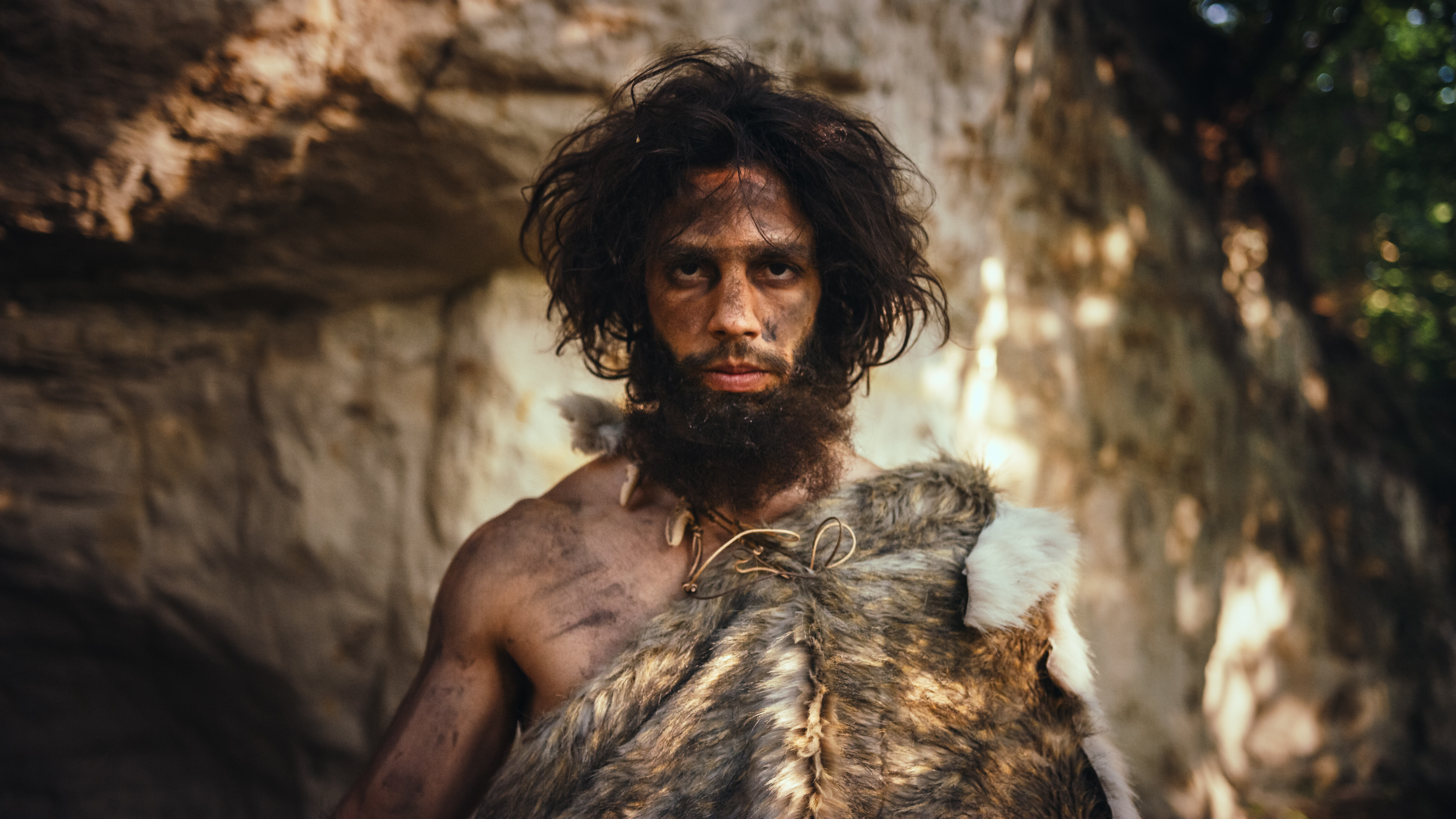 De quoi étaient vêtus les hommes préhistoriques ? © Gorodenkoff, Adobe Stock