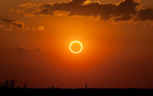 Éclipse annulaire de Soleil, visible aux États-Unis, en Amérique centrale, en Colombie, et au Brésil