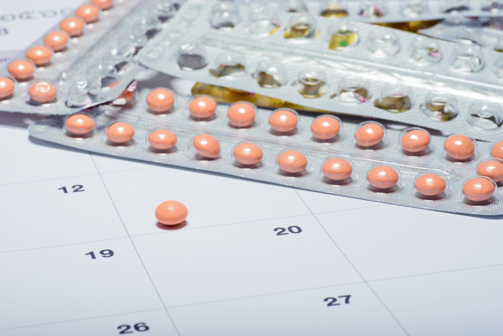 Deux pilules contraceptives progestatives augmentent le risque de méningiome. © waranyu, Fotolia