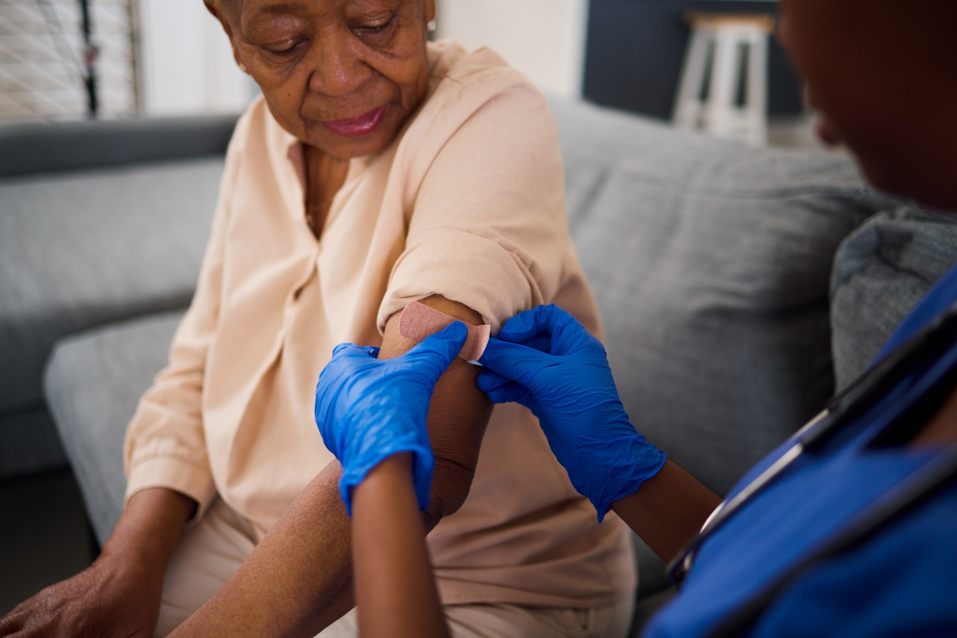 Pourquoi le vaccin contre la grippe se montre-t-il moins efficace cette année ? © PeopleImages.com - Yuri A, Shutterstock.com