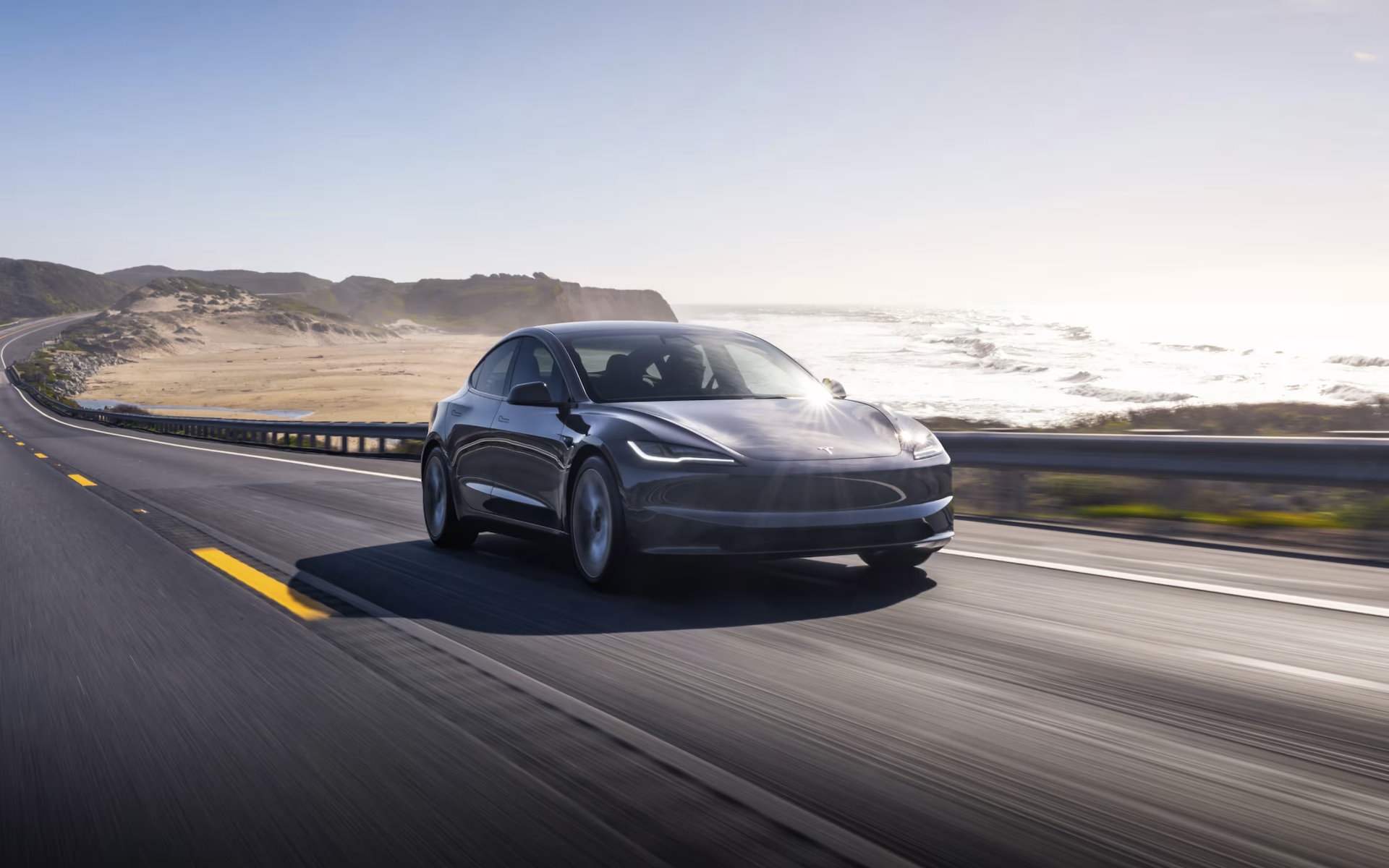 Les batteries des voitures électriques auraient une bonne durée de vie, selon un nouveau rapport. © Tesla