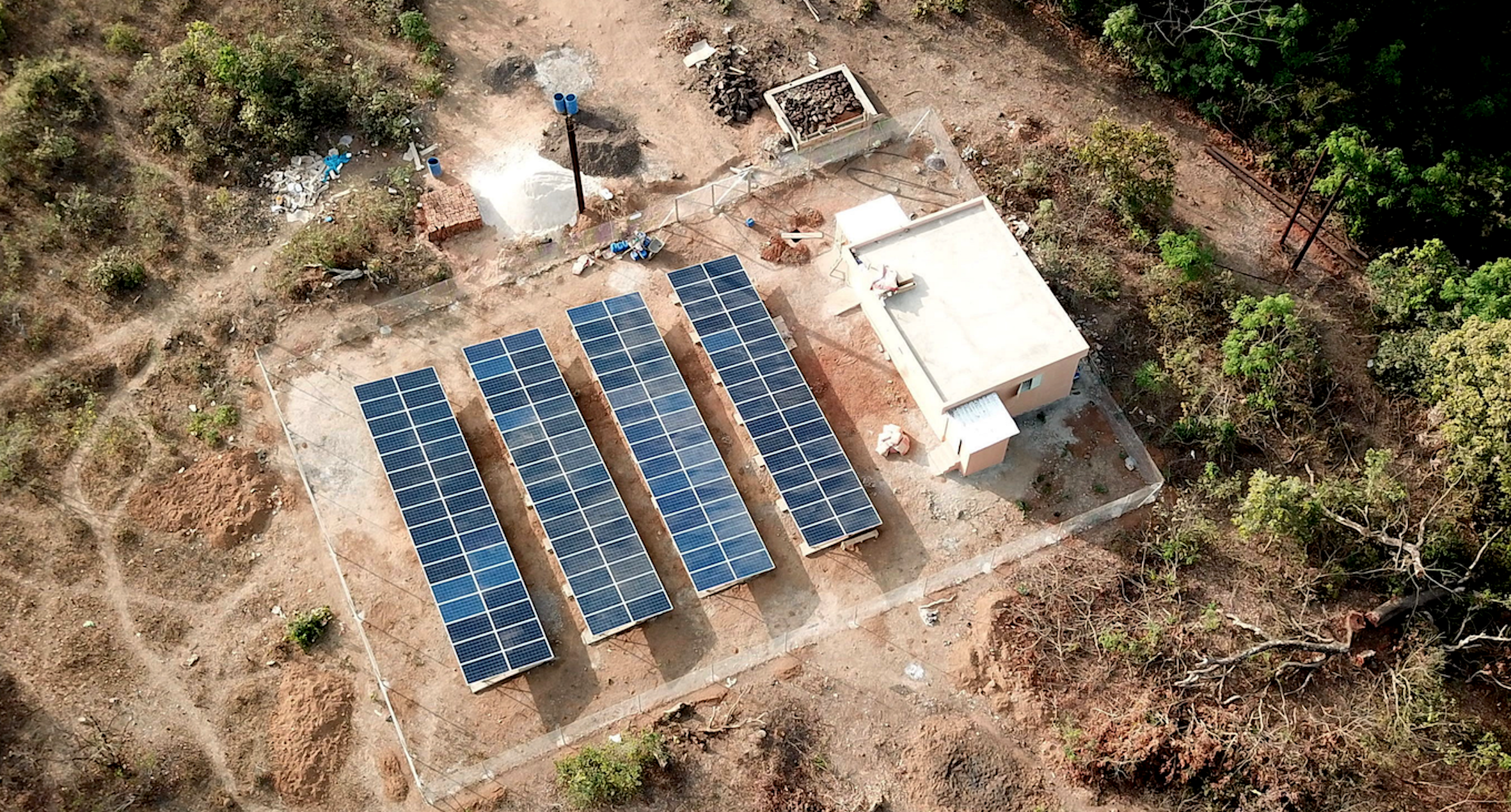 Programme Petite Hydraulique en Guinée (PEHGUI) associé à une centrale photovoltaïque.&nbsp;© Fondem