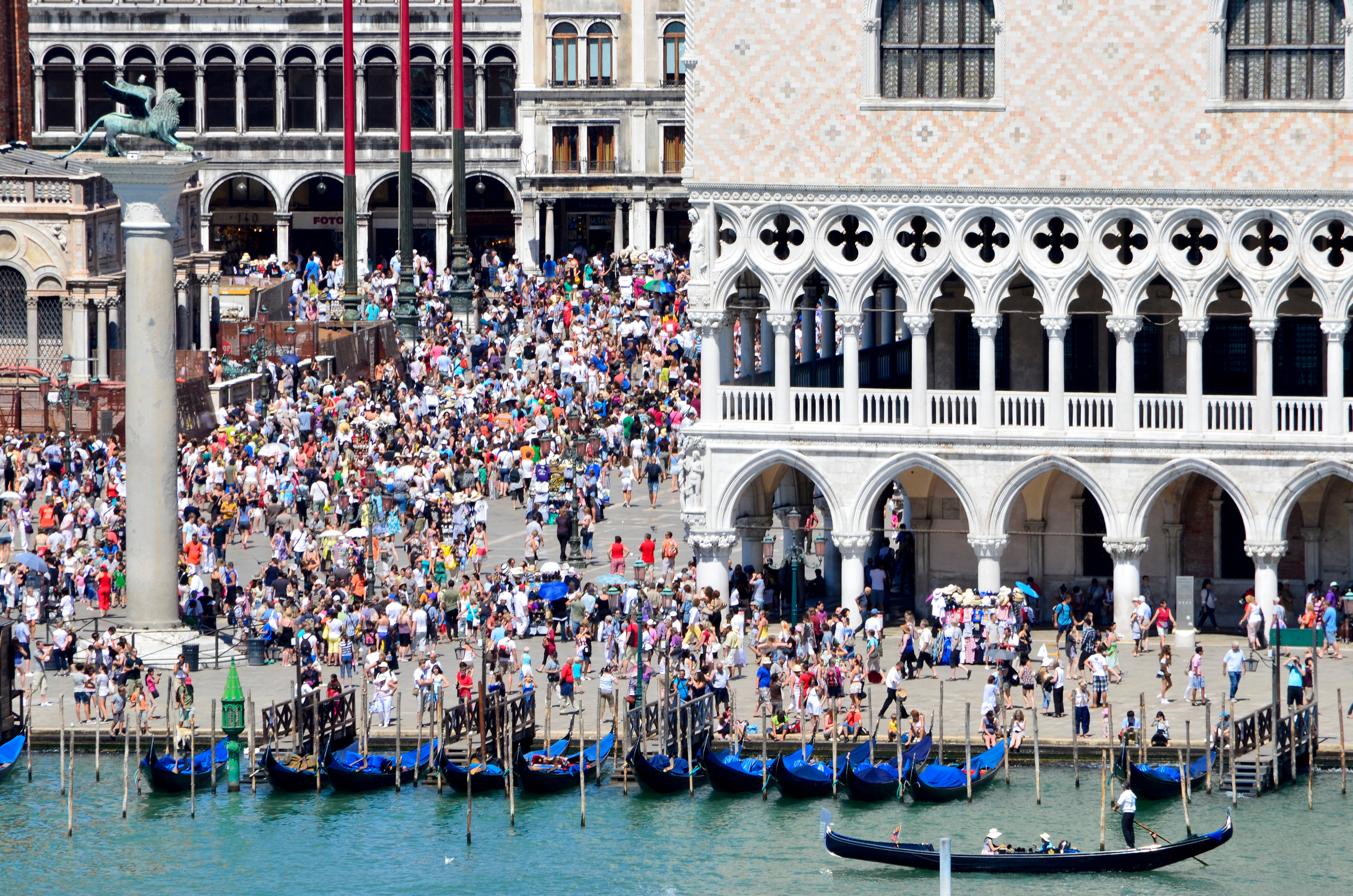 Venise, victime du surtourisme. © Tom Fenske, Adobe Stock.