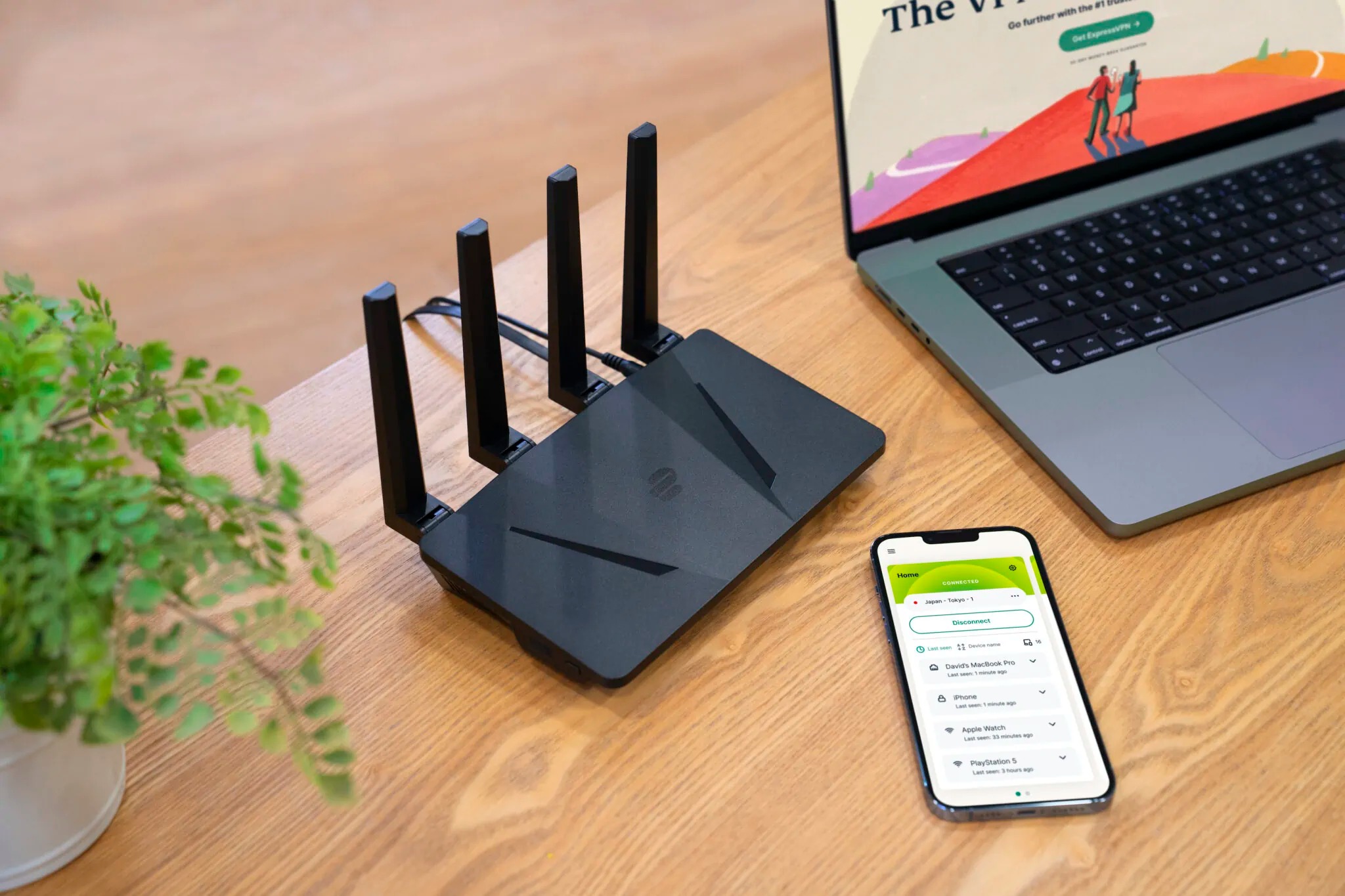 ExpressVPN Aircove présente Aircove, le premier et le seul routeur Wi-Fi du secteur avec VPN intégré. Aircove est préinstallé avec le logiciel propriétaire d'ExpressVPN, apportant tous les avantages d'un VPN à chaque appareil de votre réseau. Connecté ? Il est protégé !