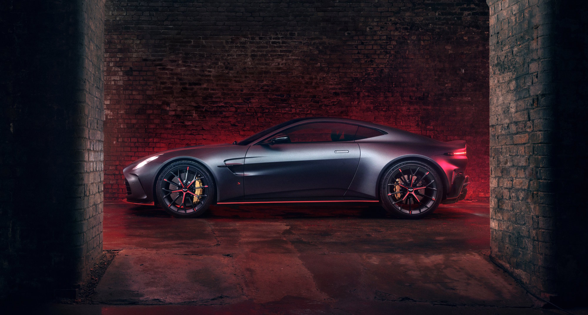Aston Martin vient de dévoiler la nouvelle Vantage S. © Aston Martin