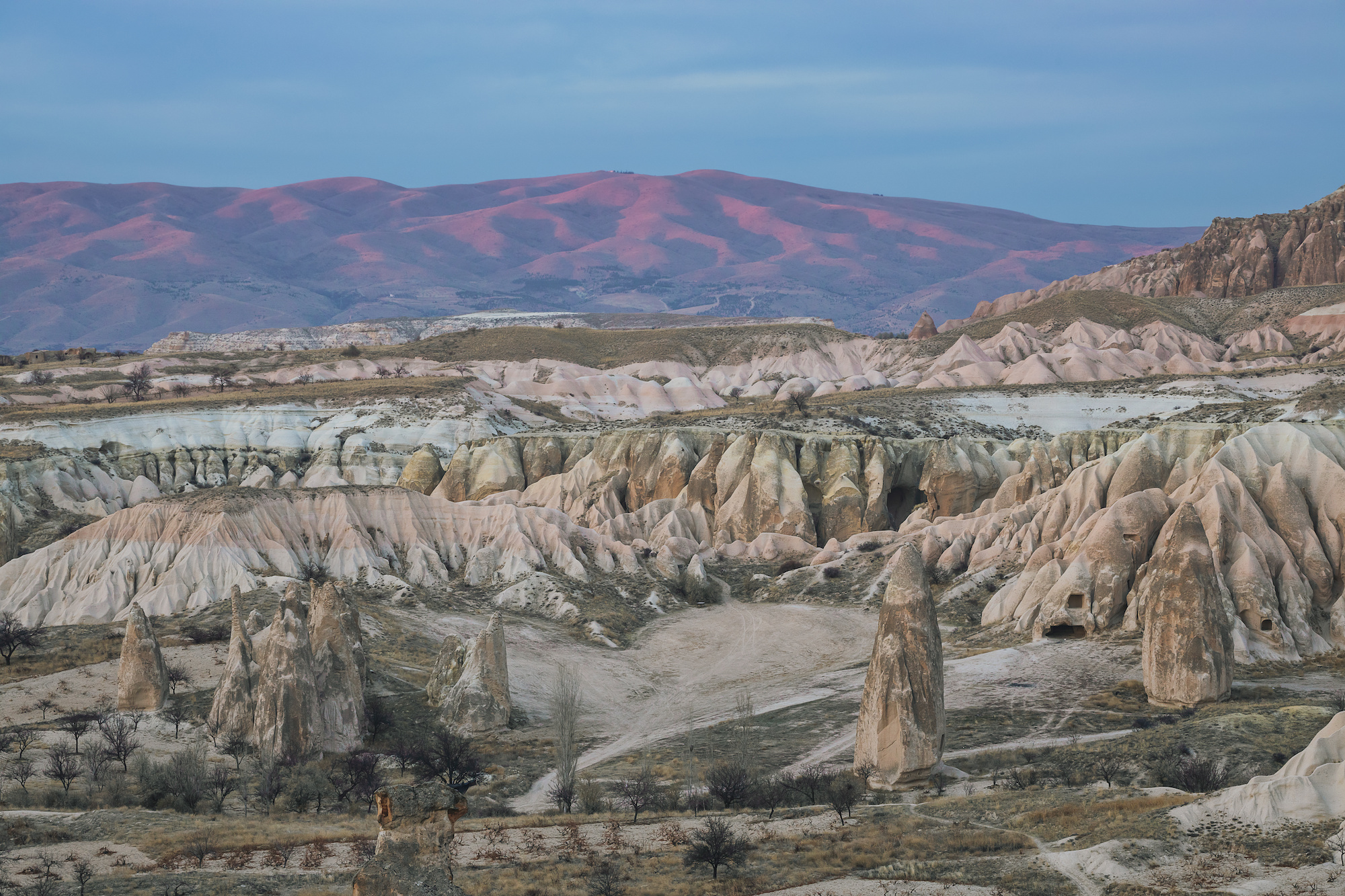 Les étonnants paysages du plateau d'Anatolie, en Turquie, renferment une complexe origine tectonique. © glowform, Adobe Stock