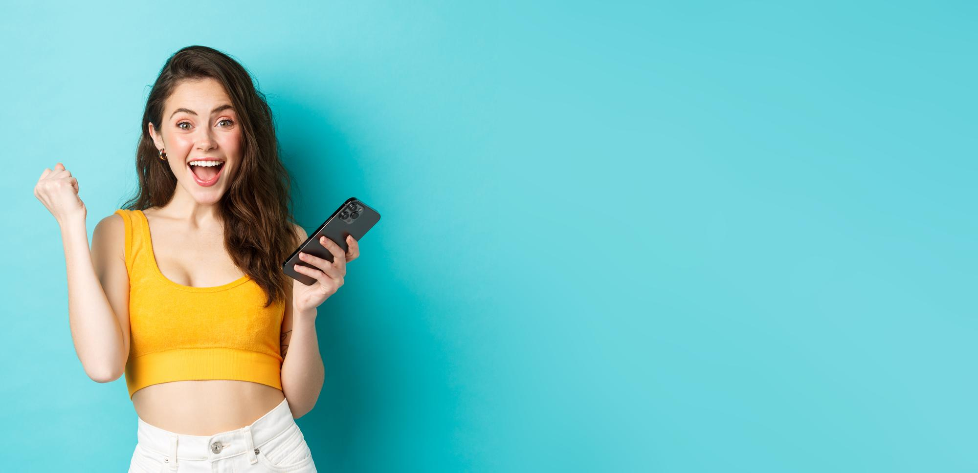 RED Box la simplicité sans engagement. L’essentiel pour rester connecté au quotidien, sans exploser son budget.