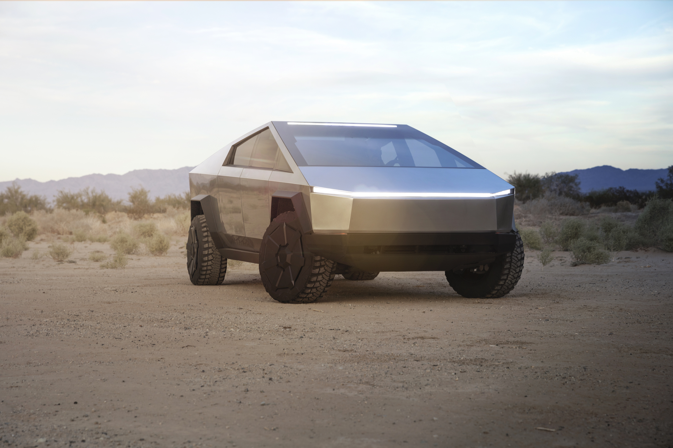 La 5G avec ses débits conséquents sera la clé pour pouvoir développer l'intelligence artificielle des véhicules autonomes. © Tesla