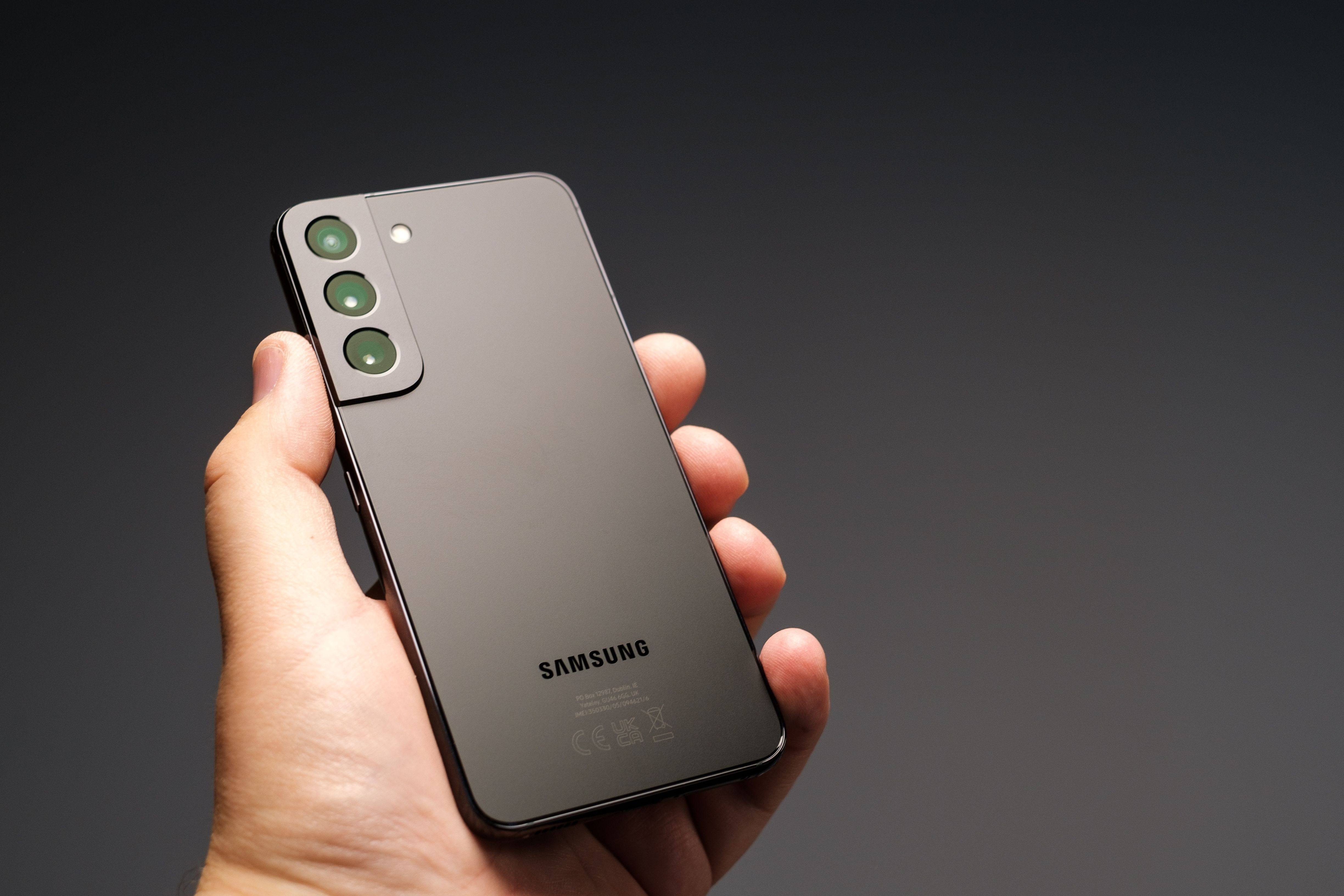 Galaxy S22 : découvrez tous les prix en euros des smartphones de